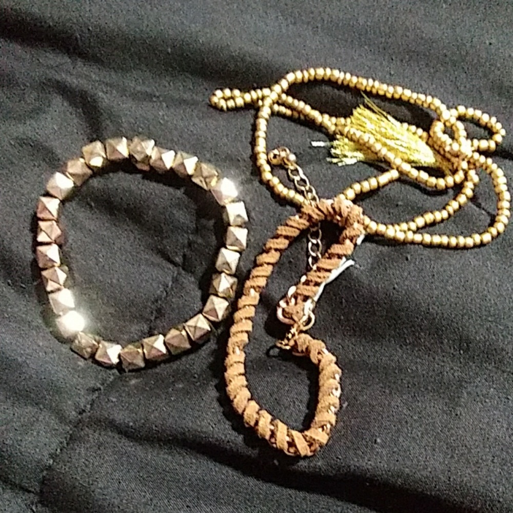 Bundle - Picture 4 of 4